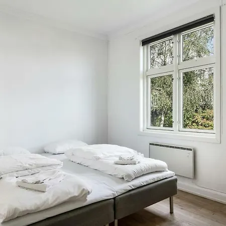 Posh Area, Amazing Panorama View + Balcony,parking 3br 아파트 베르겐