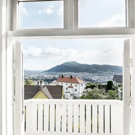 Posh Area, Amazing Panorama View + Balcony,parking 3br