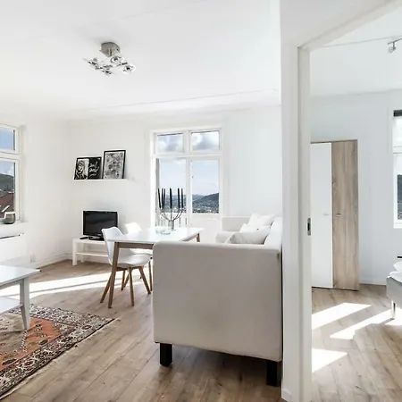 Posh Area, Amazing Panorama View + Balcony,parking 3br *