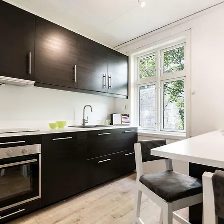 Posh Area, Amazing Panorama View + Balcony,parking 3br Apartmán *