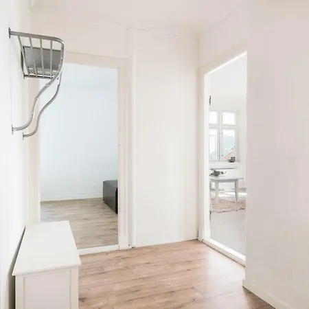Posh Area, Amazing Panorama View + Balcony,parking 3br Apartmán Bergen